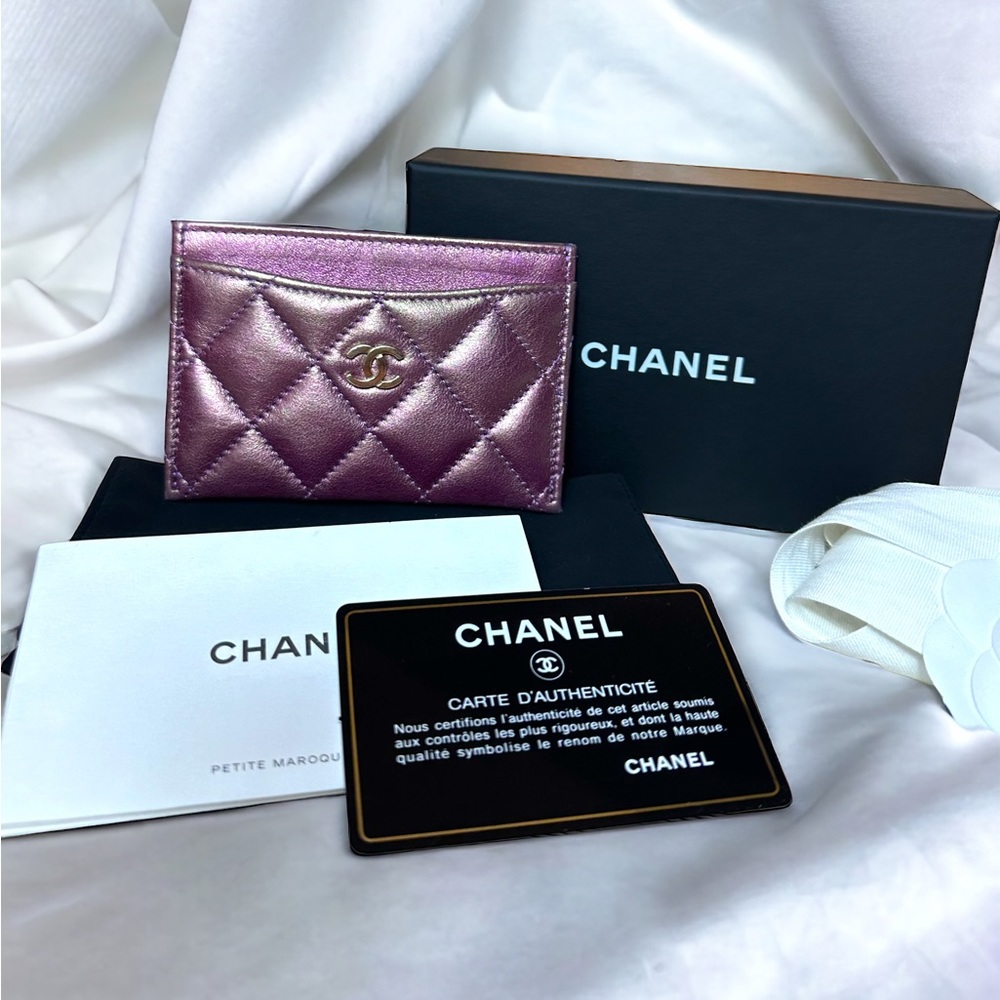 🔥 EUC CHANEL 2020 IRIDESCENT LAMBSKIN QUILTED CARDHOLDER 🔥 - Picture 13 of 13